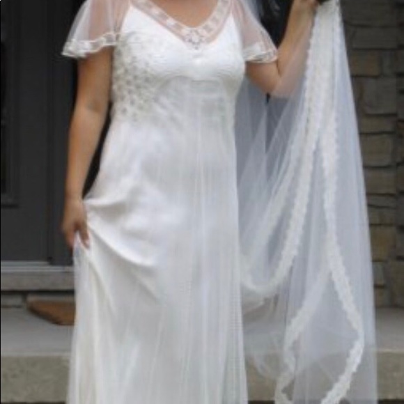 Jenny Packham Wedding Dress - Picture 2 of 2